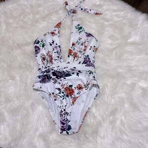 Cupshe one piece floral deep V swimsuit size L